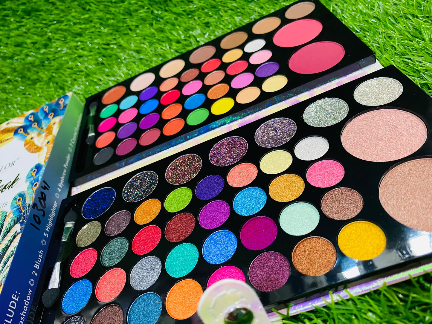 82 Colors Makeup Eyeshadow Palette Nude and Glitter eyeshadow Kit with Blush On all in 1 Makeup kit makeup kit for all girls and women